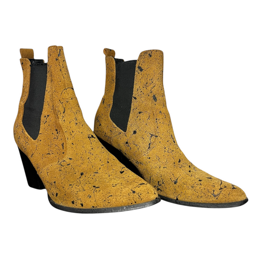 Tan & Black Boots - Size W8